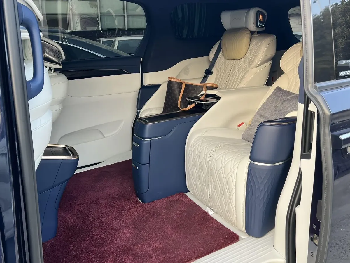 2020 Buick GL8 2.0T 237HP L4 9AT,autocango,china used car exporter,china ev exporter,chinese used car exporter,chinese used ev exporter