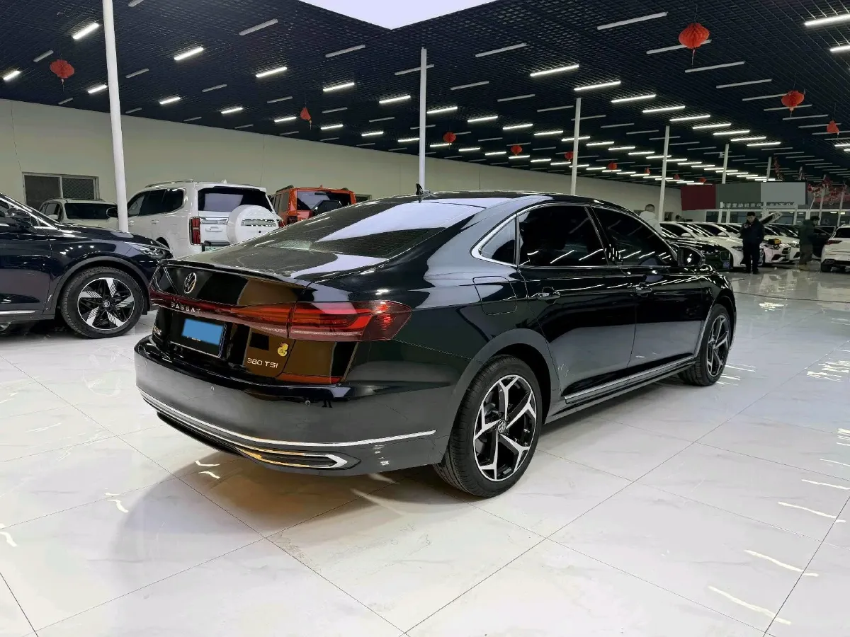2025 Volkswagen Passat 2.0T 220HP L4 7DCT,autocango,china used car exporter,china ev exporter,chinese used car exporter,chinese used ev exporter