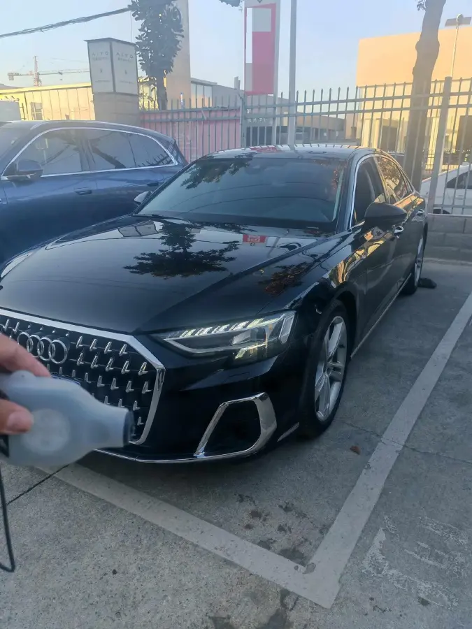 2023 Audi A8 3.0T 286HP V6 8AT