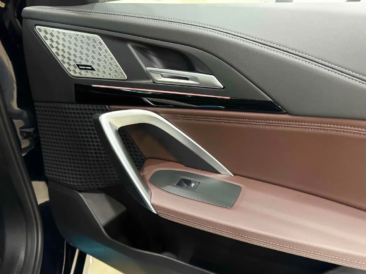 2024 BMW X1 2.0T 204HP L4 7DCT,autocango,china used car exporter,china ev exporter,chinese used car exporter,chinese used ev exporter