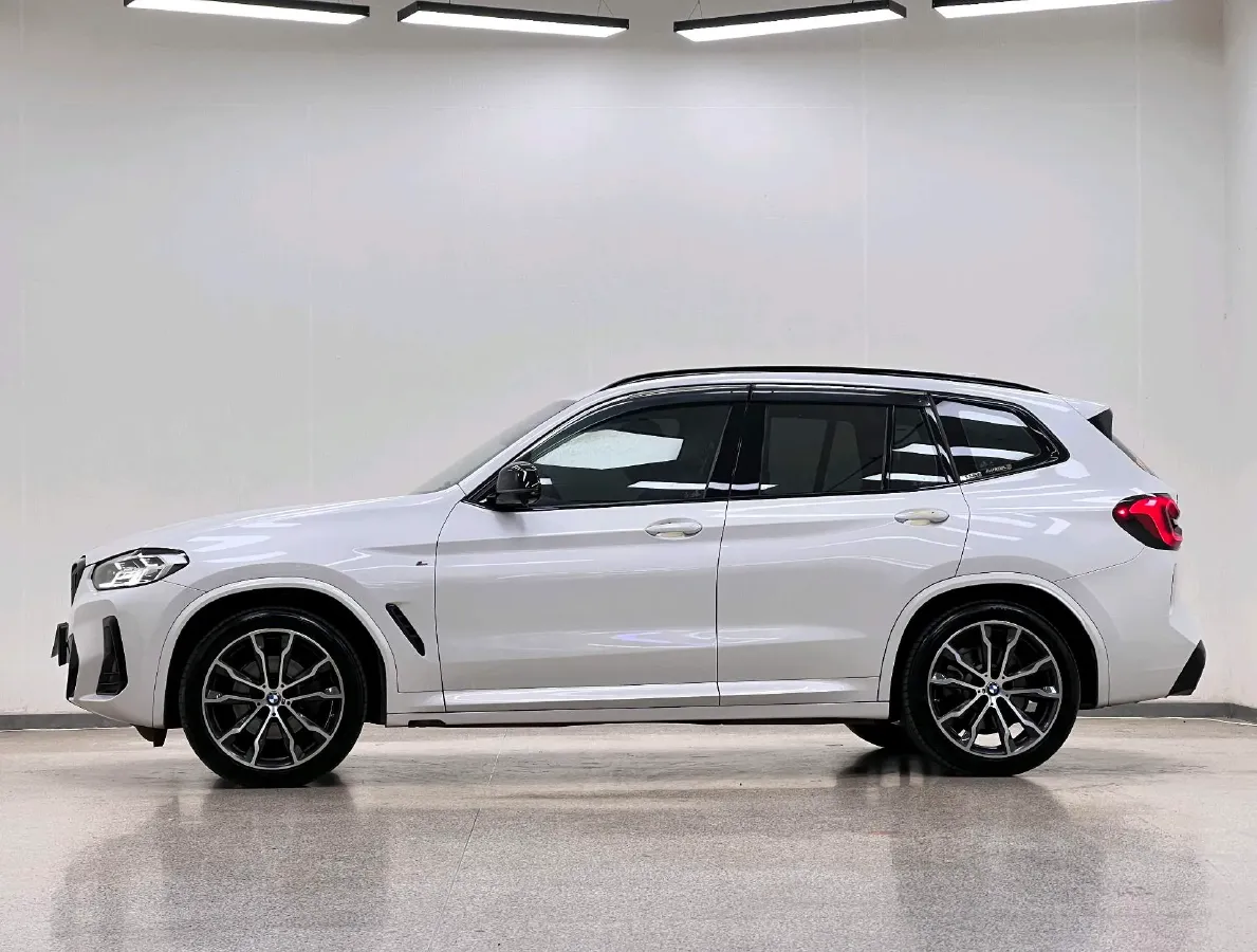 2022 BMW X3 2.0T 252HP L4 8AT,autocango,china used car exporter,china ev exporter,chinese used car exporter,chinese used ev exporter