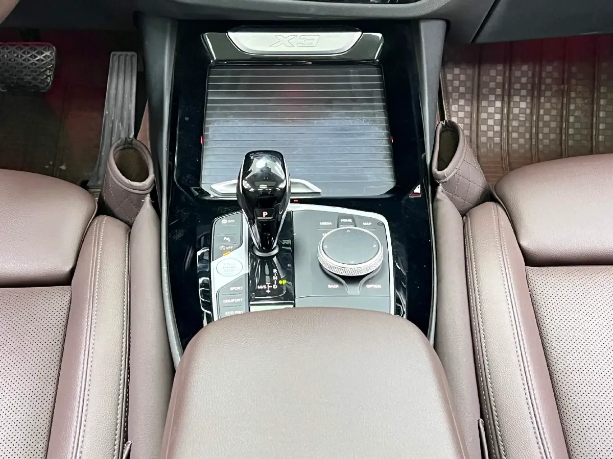 2022 BMW X3 2.0T 252HP L4 8AT,autocango,china used car exporter,china ev exporter,chinese used car exporter,chinese used ev exporter