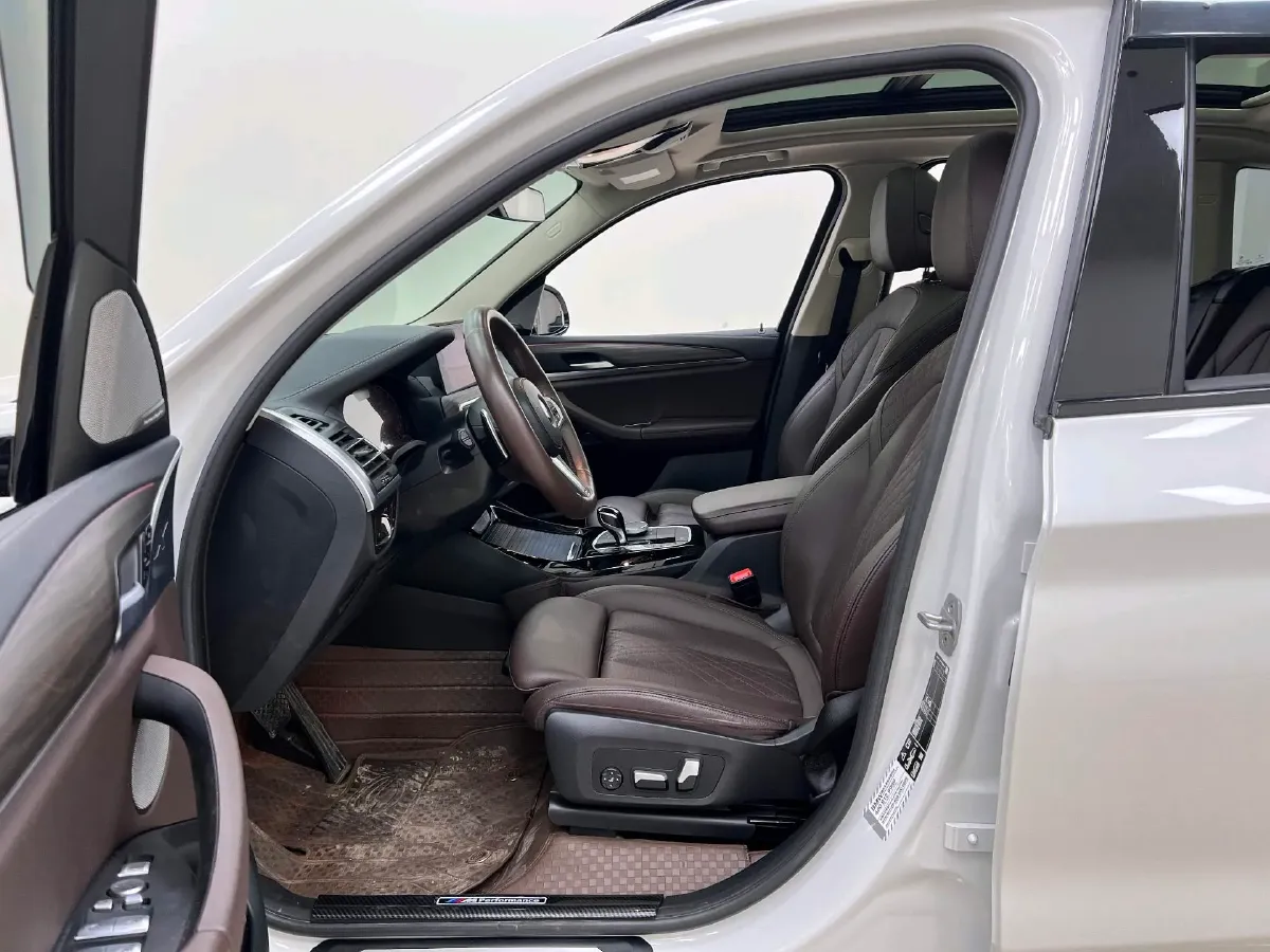 2022 BMW X3 2.0T 252HP L4 8AT,autocango,china used car exporter,china ev exporter,chinese used car exporter,chinese used ev exporter