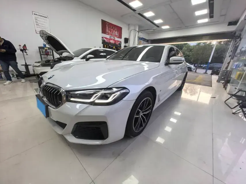 2022 BMW 5 Series 2.0T 184HP L4 8AT