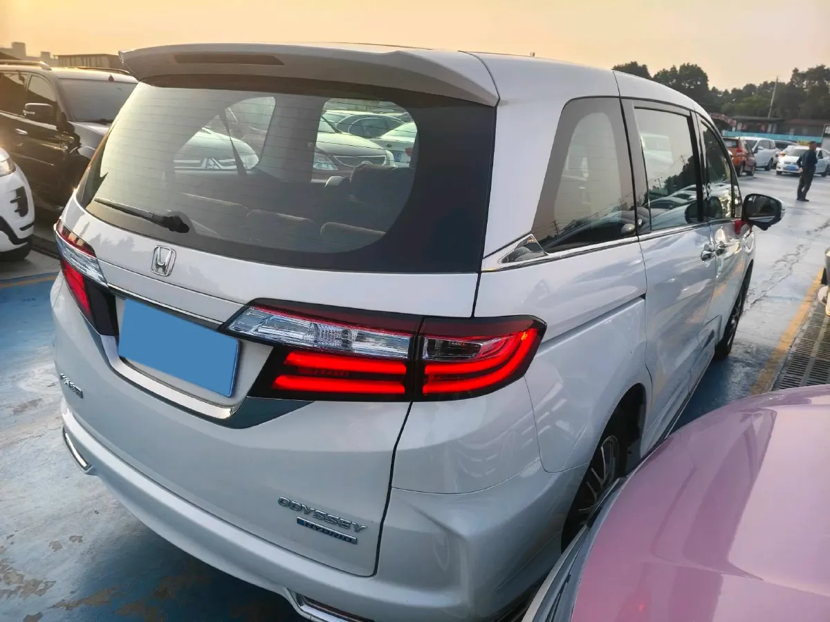 2021 Honda Odyssey 2.0L 146HP L4 E-CVT Hybrid,autocango,china used car exporter,china ev exporter,chinese used car exporter,chinese used ev exporter