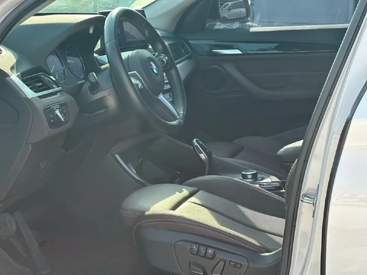 2020 BMW X1 1.5T 140HP L3 7DCT,autocango,china used car exporter,china ev exporter,chinese used car exporter,chinese used ev exporter