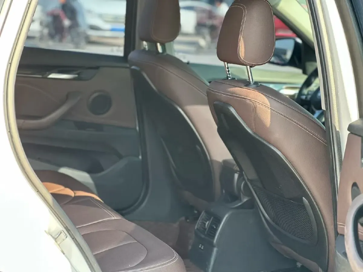 2020 BMW X1 1.5T 140HP L3 7DCT,autocango,china used car exporter,china ev exporter,chinese used car exporter,chinese used ev exporter