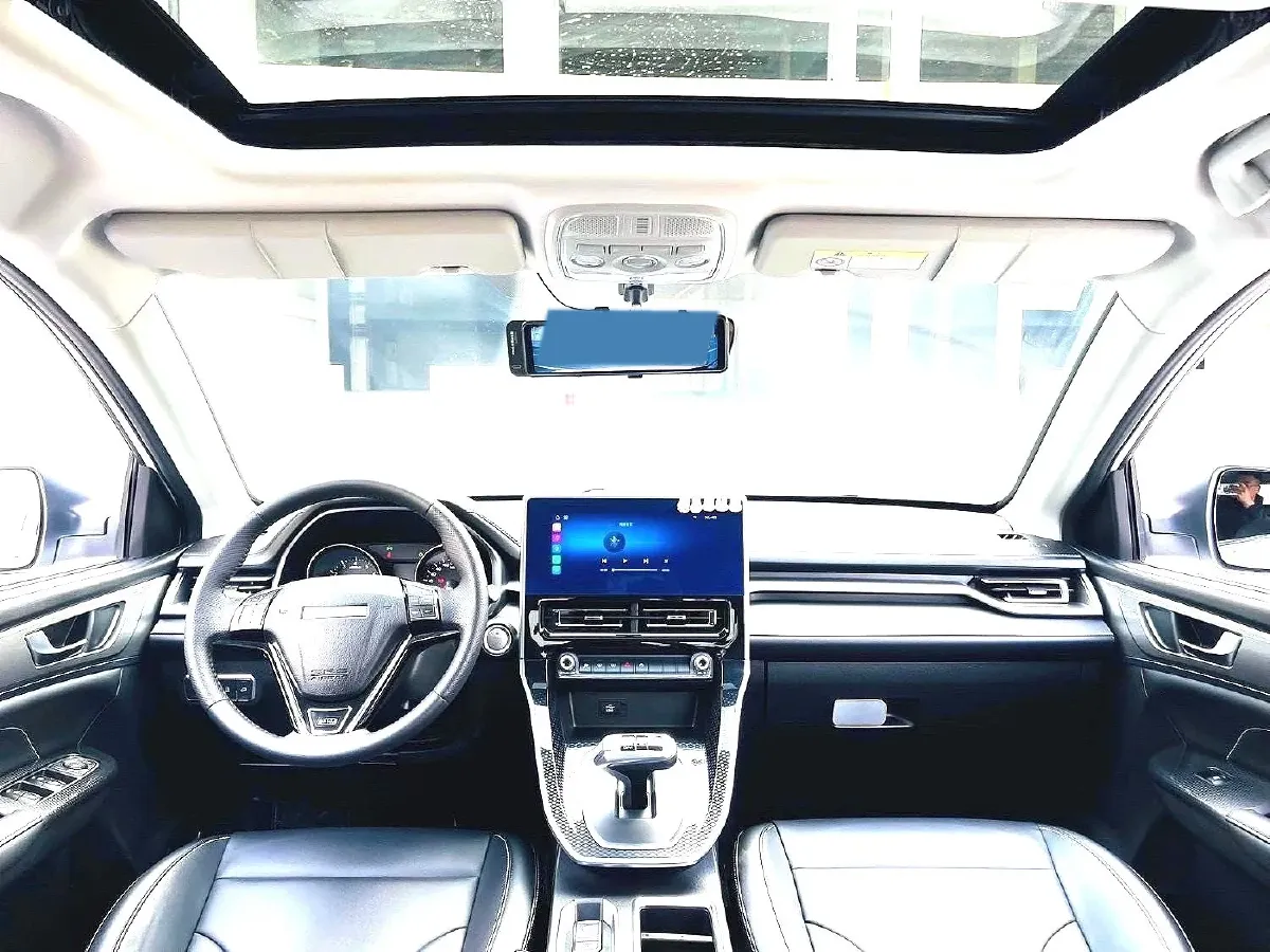 2021 Haval M6 1.5T 150HP L4 7DCT,autocango,china used car exporter,china ev exporter,chinese used car exporter,chinese used ev exporter