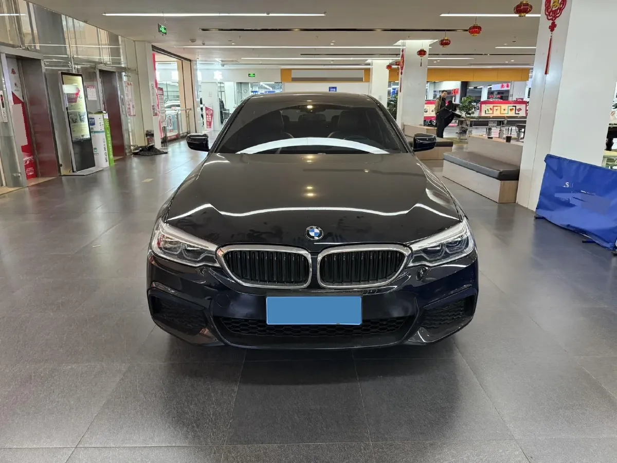2020 BMW 5 Series 2.0T 184HP L4 8AT,autocango,china used car exporter,china ev exporter,chinese used car exporter,chinese used ev exporter