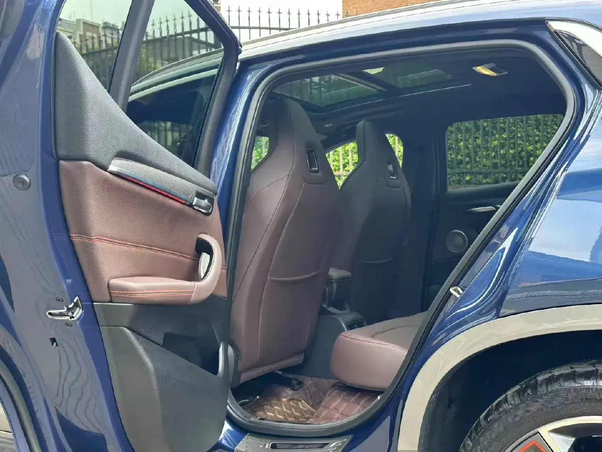 2021 BMW X2 2.0T 192HP L4 7DCT,autocango,china used car exporter,china ev exporter,chinese used car exporter,chinese used ev exporter