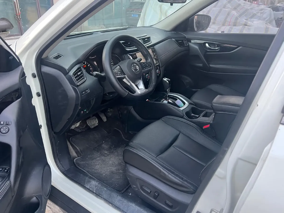 2020 Nissan X-Trail 2.0L 154HP L4 CVT,autocango,china used car exporter,china ev exporter,chinese used car exporter,chinese used ev exporter