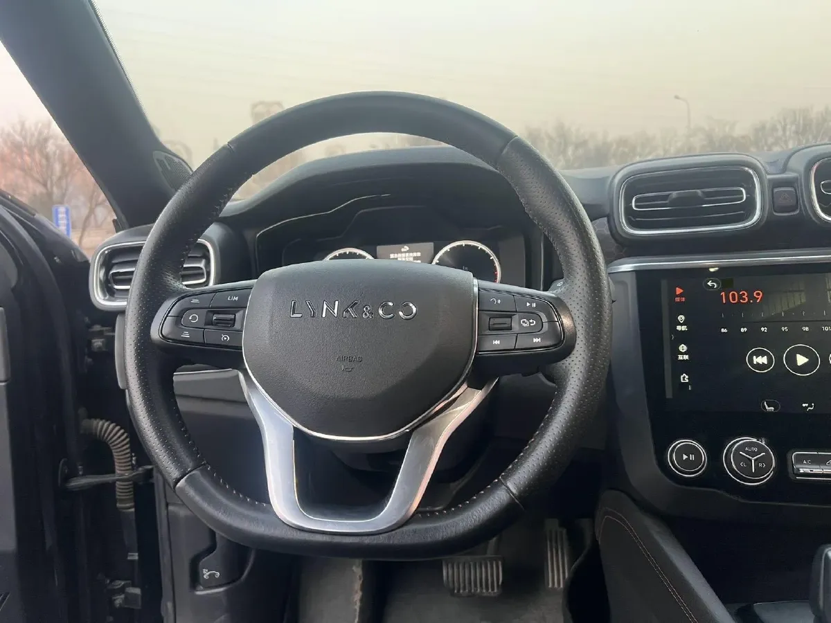 2019 Qoros 5 1.6T 197HP L4 7DCT,autocango,china used car exporter,china ev exporter,chinese used car exporter,chinese used ev exporter