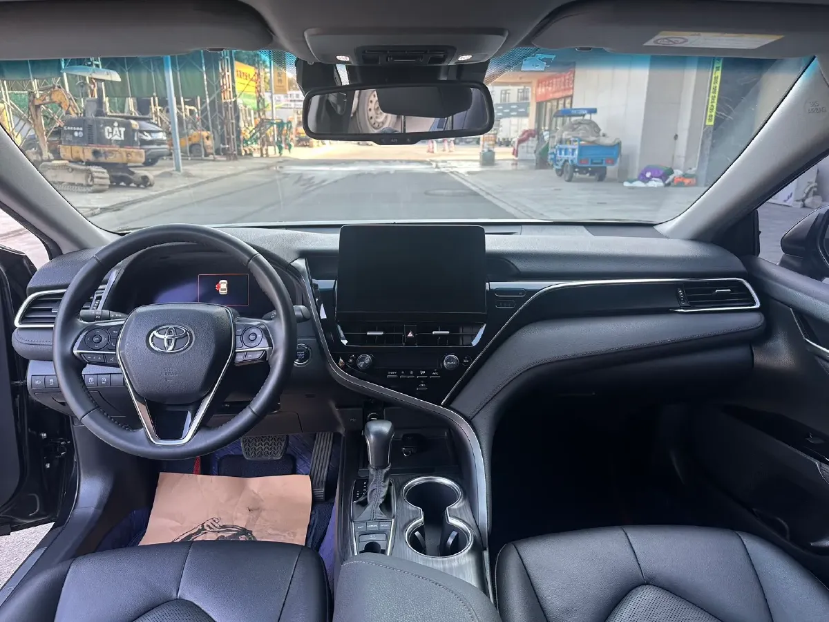 2021 Toyota Camry 2.5L 209HP L4 8AT,autocango,china used car exporter,china ev exporter,chinese used car exporter,chinese used ev exporter