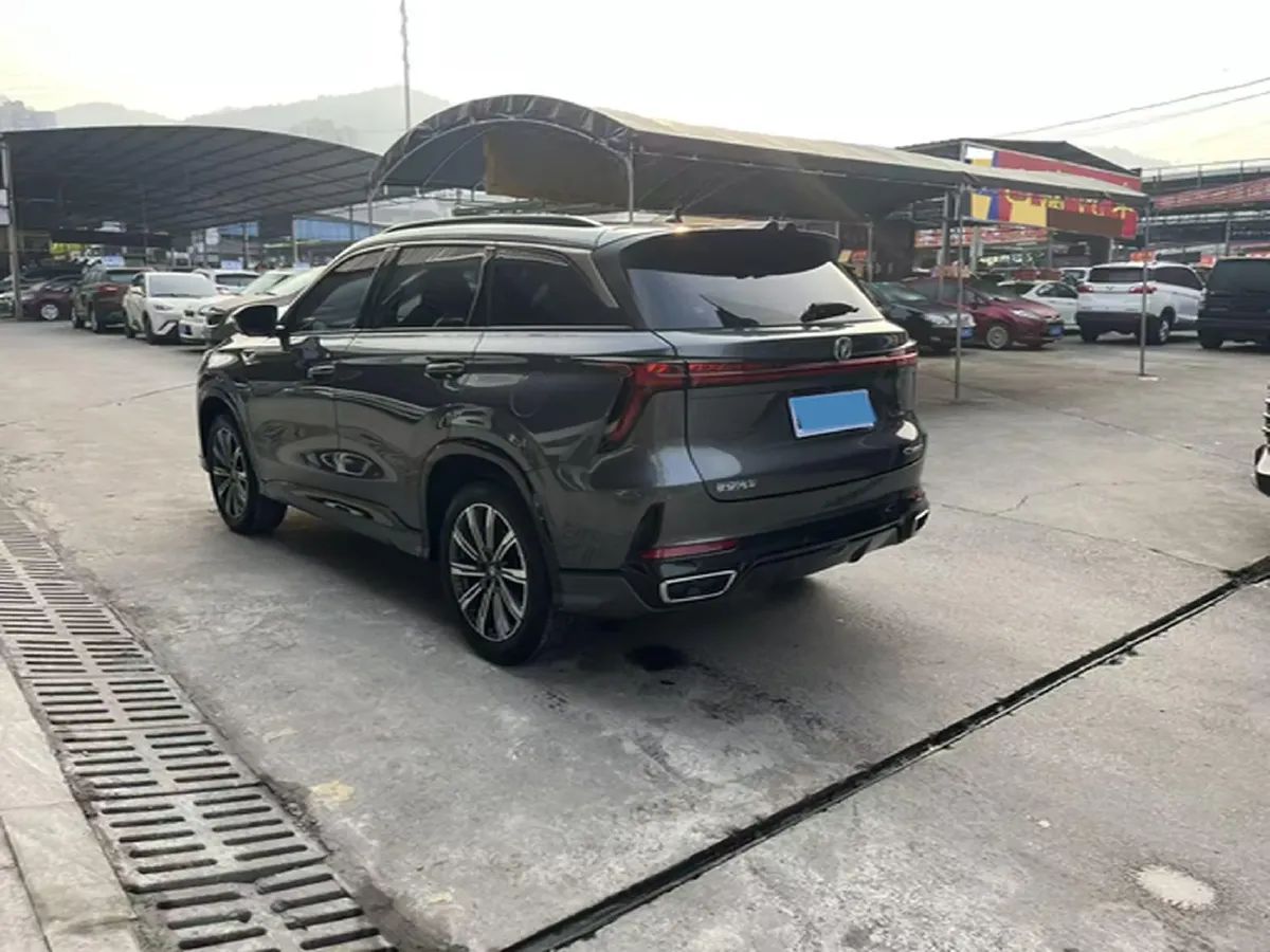 2024 ChangAn CS75 Plus 1.5T 188HP L4 8AT,autocango,china used car exporter,china ev exporter,chinese used car exporter,chinese used ev exporter