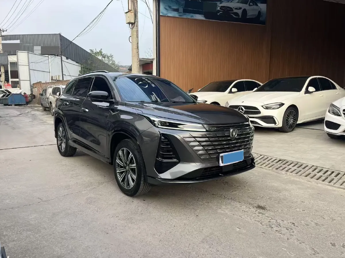 2024 ChangAn CS75 Plus 1.5T 188HP L4 8AT,autocango,china used car exporter,china ev exporter,chinese used car exporter,chinese used ev exporter