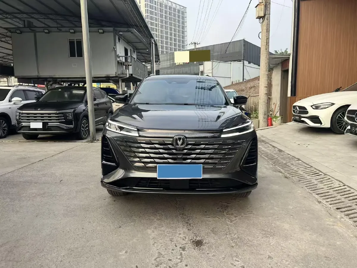 2024 ChangAn CS75 Plus 1.5T 188HP L4 8AT,autocango,china used car exporter,china ev exporter,chinese used car exporter,chinese used ev exporter