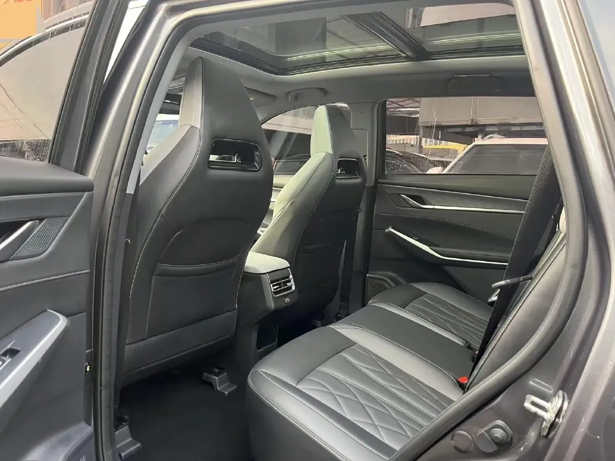 2024 ChangAn CS75 Plus 1.5T 188HP L4 8AT,autocango,china used car exporter,china ev exporter,chinese used car exporter,chinese used ev exporter