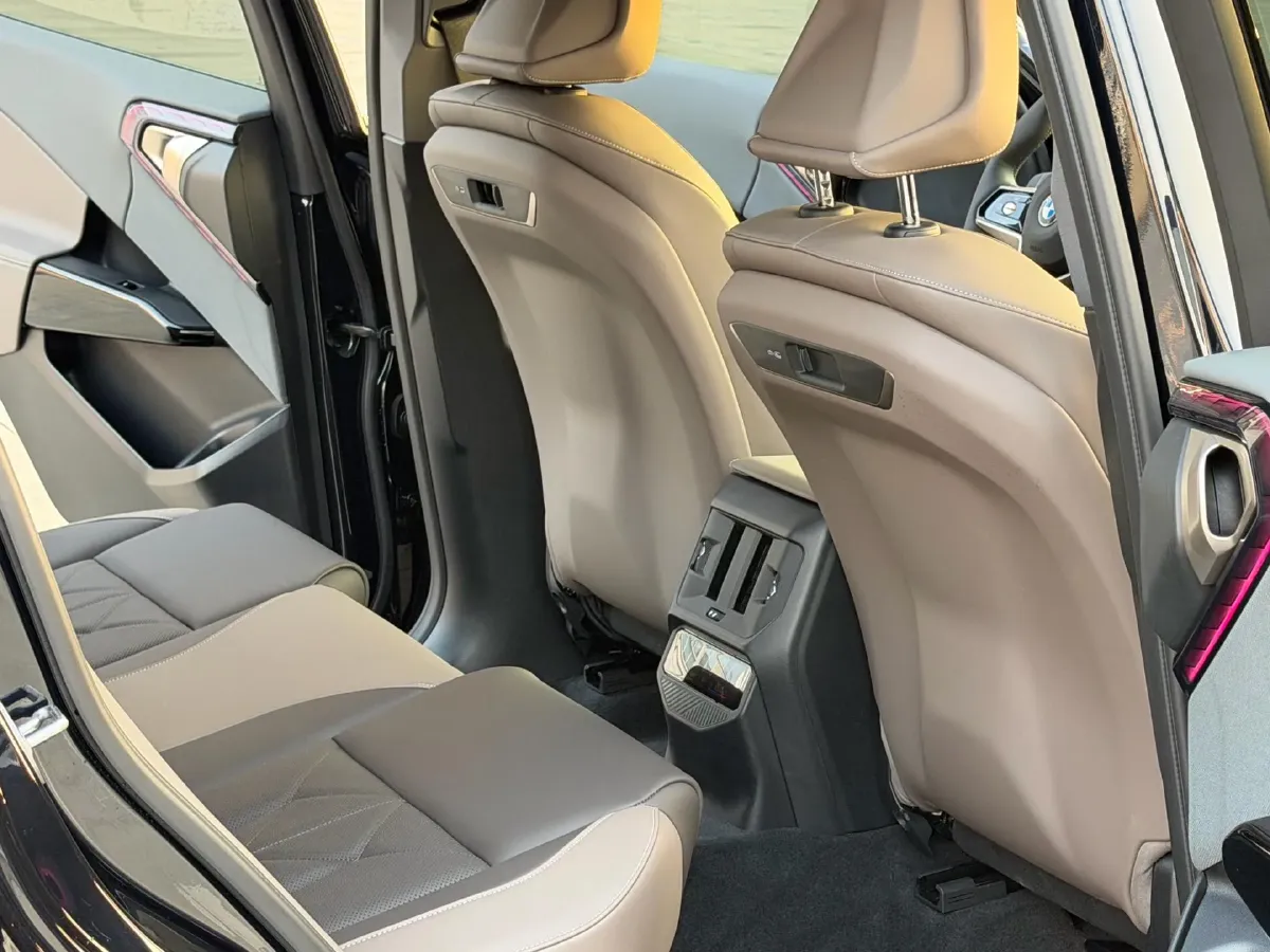 2025 BMW X3 2.0T 190HP L4 8AT,autocango,china used car exporter,china ev exporter,chinese used car exporter,chinese used ev exporter