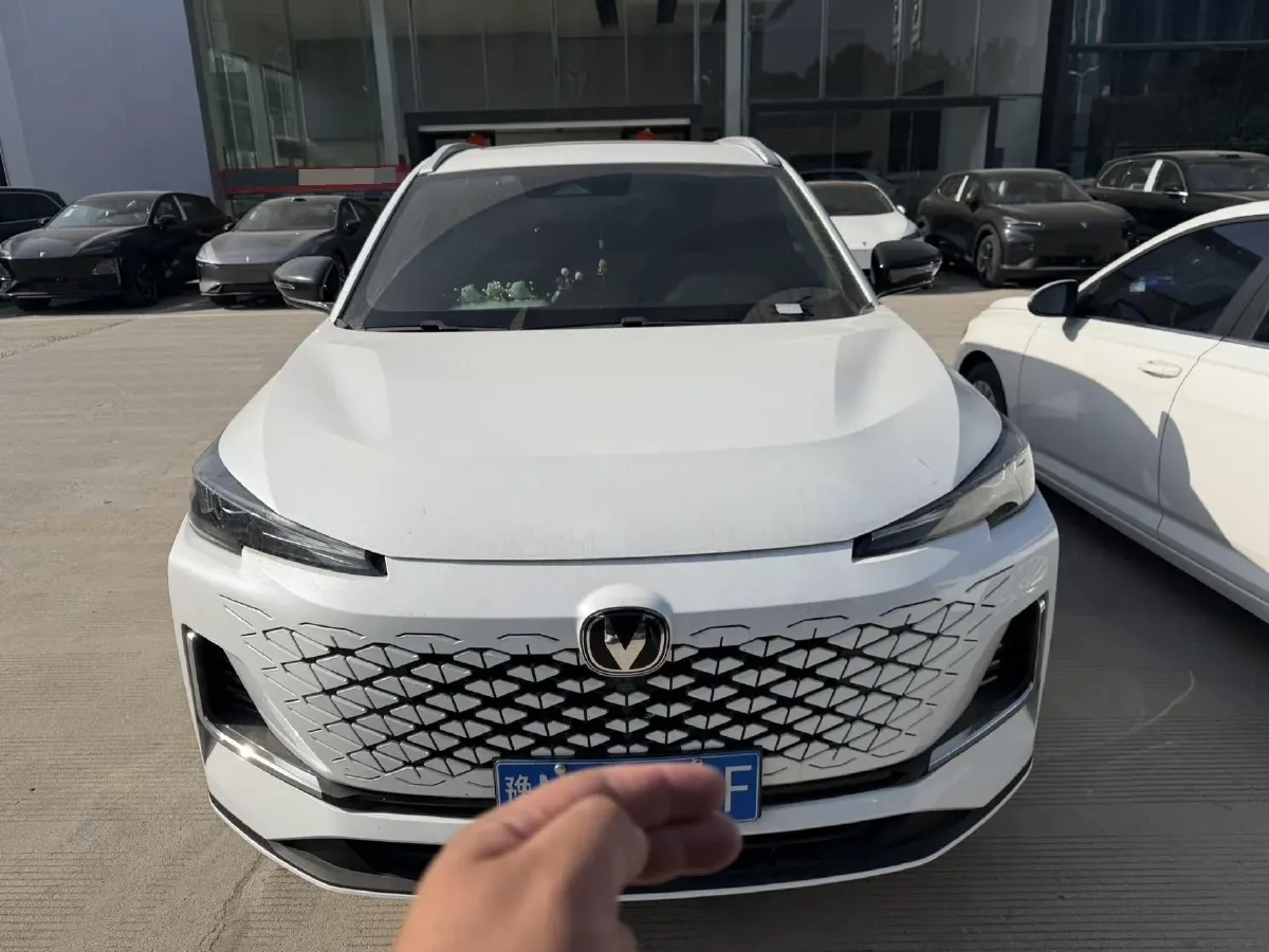 2025 ChangAn CS55 Plus 1.5T 192HP L4 7DCT,autocango,china used car exporter,china ev exporter,chinese used car exporter,chinese used ev exporter