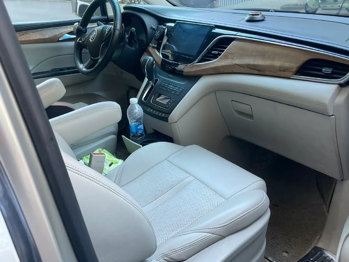 2018 Buick GL8 2.0T 260HP L4 6AT,autocango,china used car exporter,china ev exporter,chinese used car exporter,chinese used ev exporter