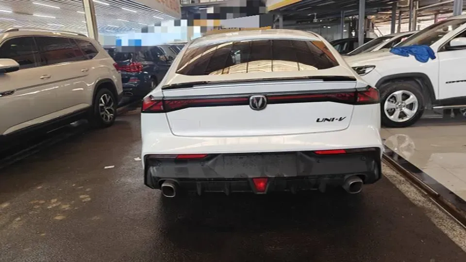 2023 ChangAn UNI-V 1.5T 188HP L4 7DCT,autocango,china used car exporter,china ev exporter,chinese used car exporter,chinese used ev exporter