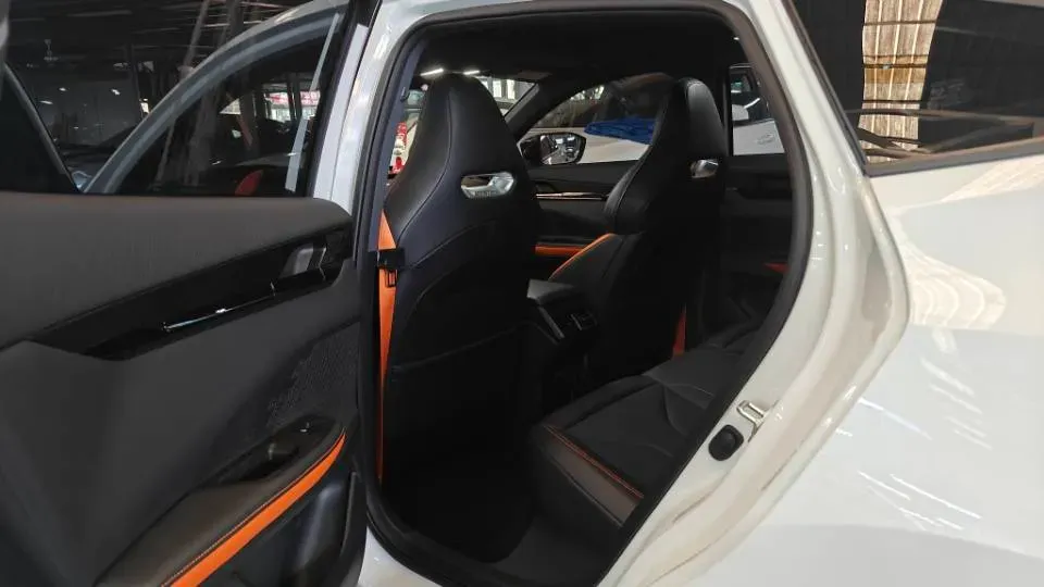 2023 ChangAn UNI-V 1.5T 188HP L4 7DCT,autocango,china used car exporter,china ev exporter,chinese used car exporter,chinese used ev exporter