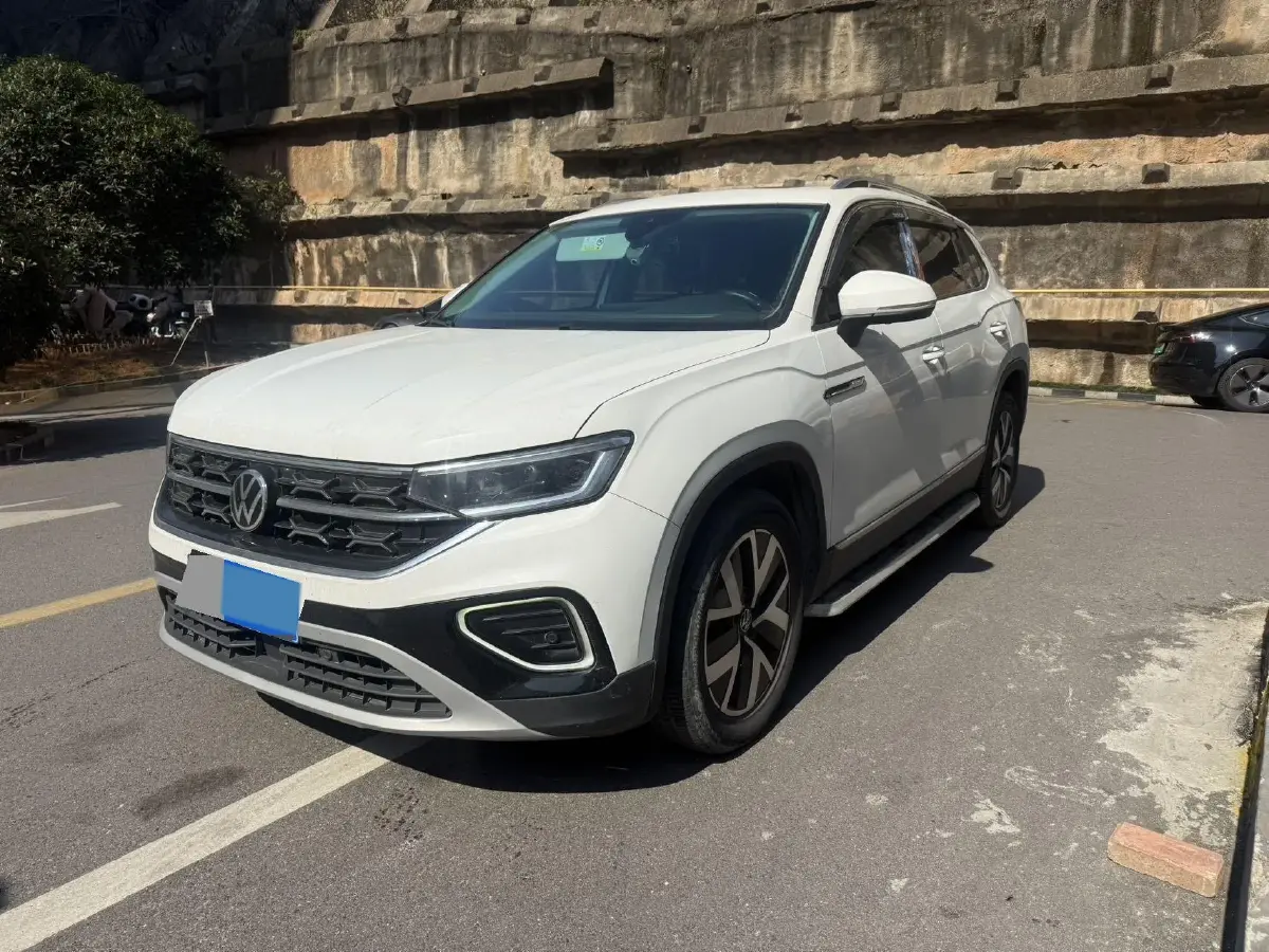 2023 Volkswagen Tayron 2.0T 186HP L4 7DCT