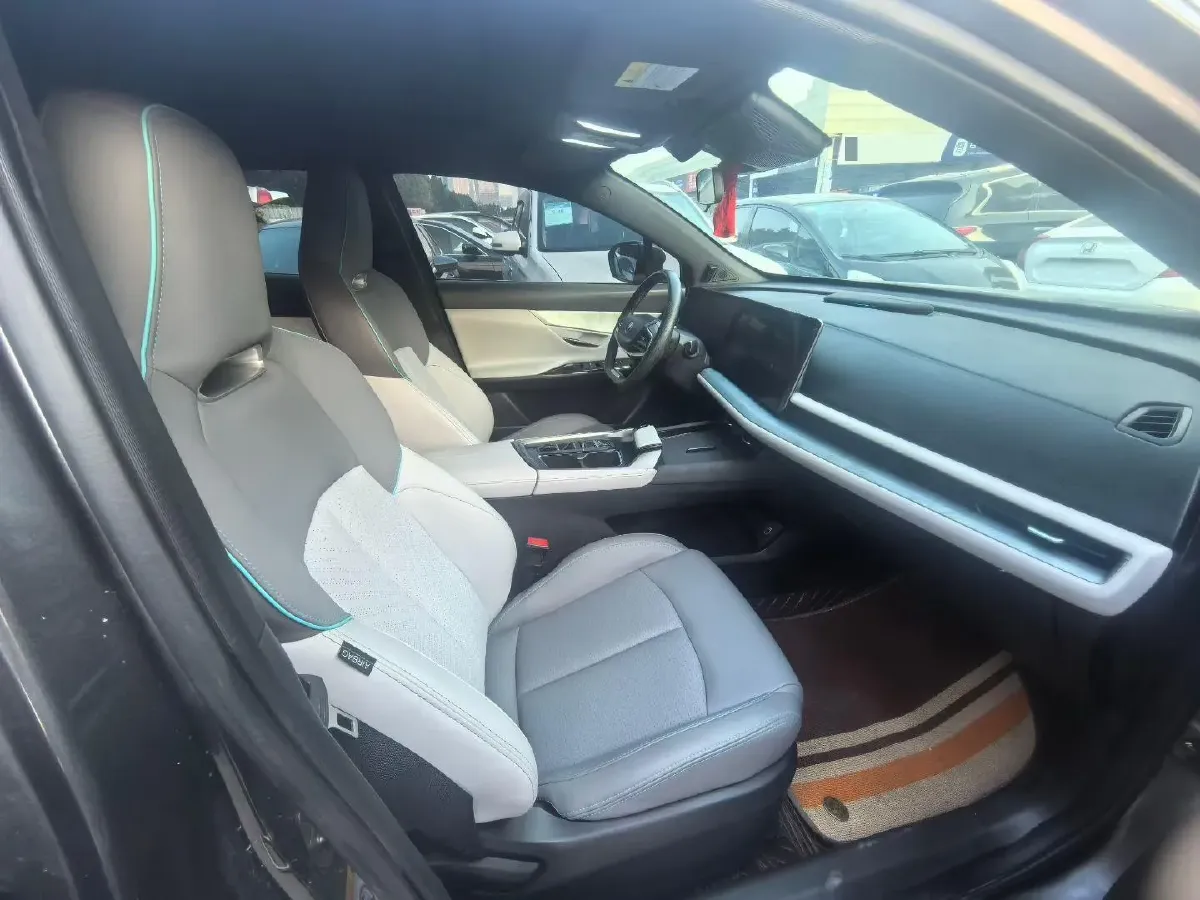 2023 ChangAn UNI-T 1.5T 188HP L4 7DCT,autocango,china used car exporter,china ev exporter,chinese used car exporter,chinese used ev exporter