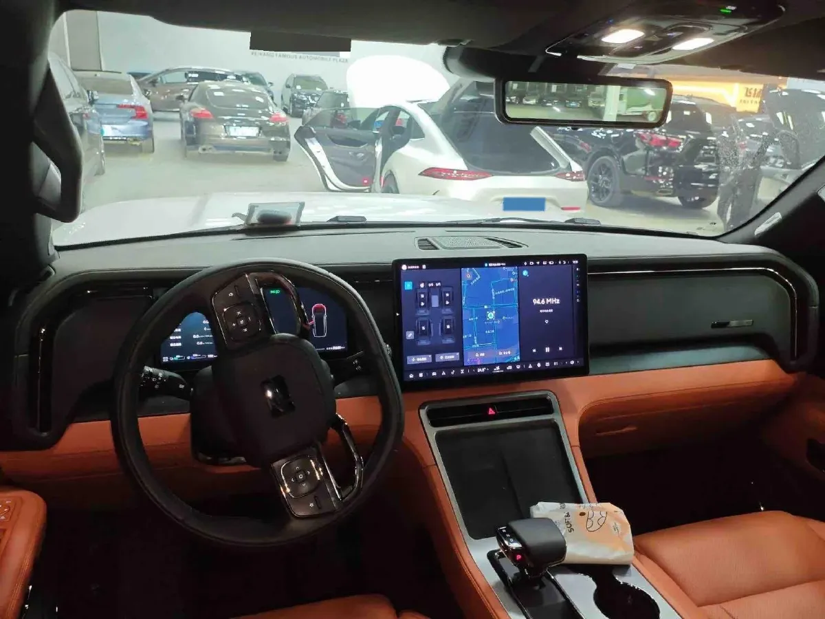 2024 ROXROX 01 1.5T 152HP L4 REEV 44.5KWH,autocango,china used car exporter,china ev exporter,chinese used car exporter,chinese used ev exporter