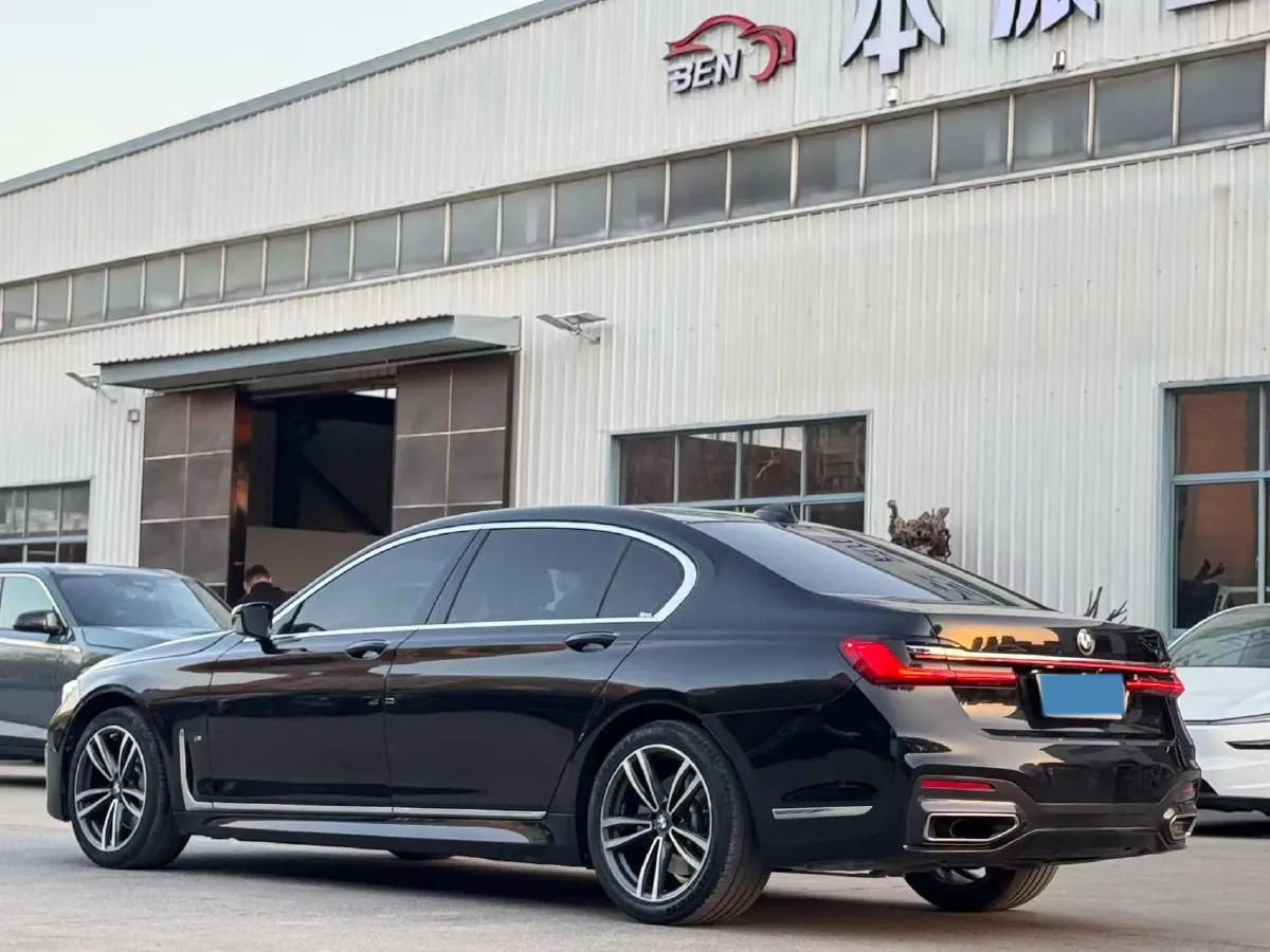 2021 BMW 7 Series 2.0T 265HP L4 8AT,autocango,china used car exporter,china ev exporter,chinese used car exporter,chinese used ev exporter