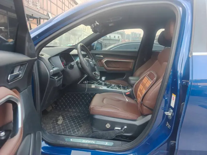 2017 Haval H6 2.0T 197HP L4 7DCT,autocango,china used car exporter,china ev exporter,chinese used car exporter,chinese used ev exporter