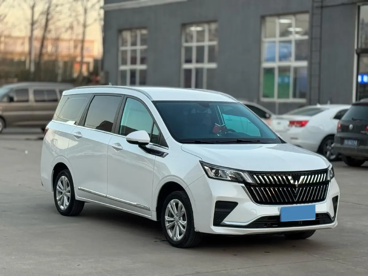 2022 WuLing JiaChen 1.5L 99HP L4 6MT,autocango,china used car exporter,china ev exporter,chinese used car exporter,chinese used ev exporter