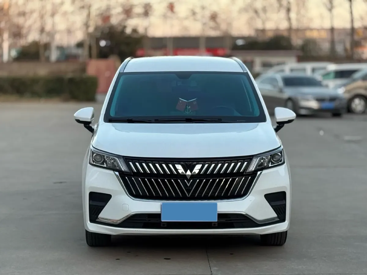 2022 WuLing JiaChen 1.5L 99HP L4 6MT,autocango,china used car exporter,china ev exporter,chinese used car exporter,chinese used ev exporter