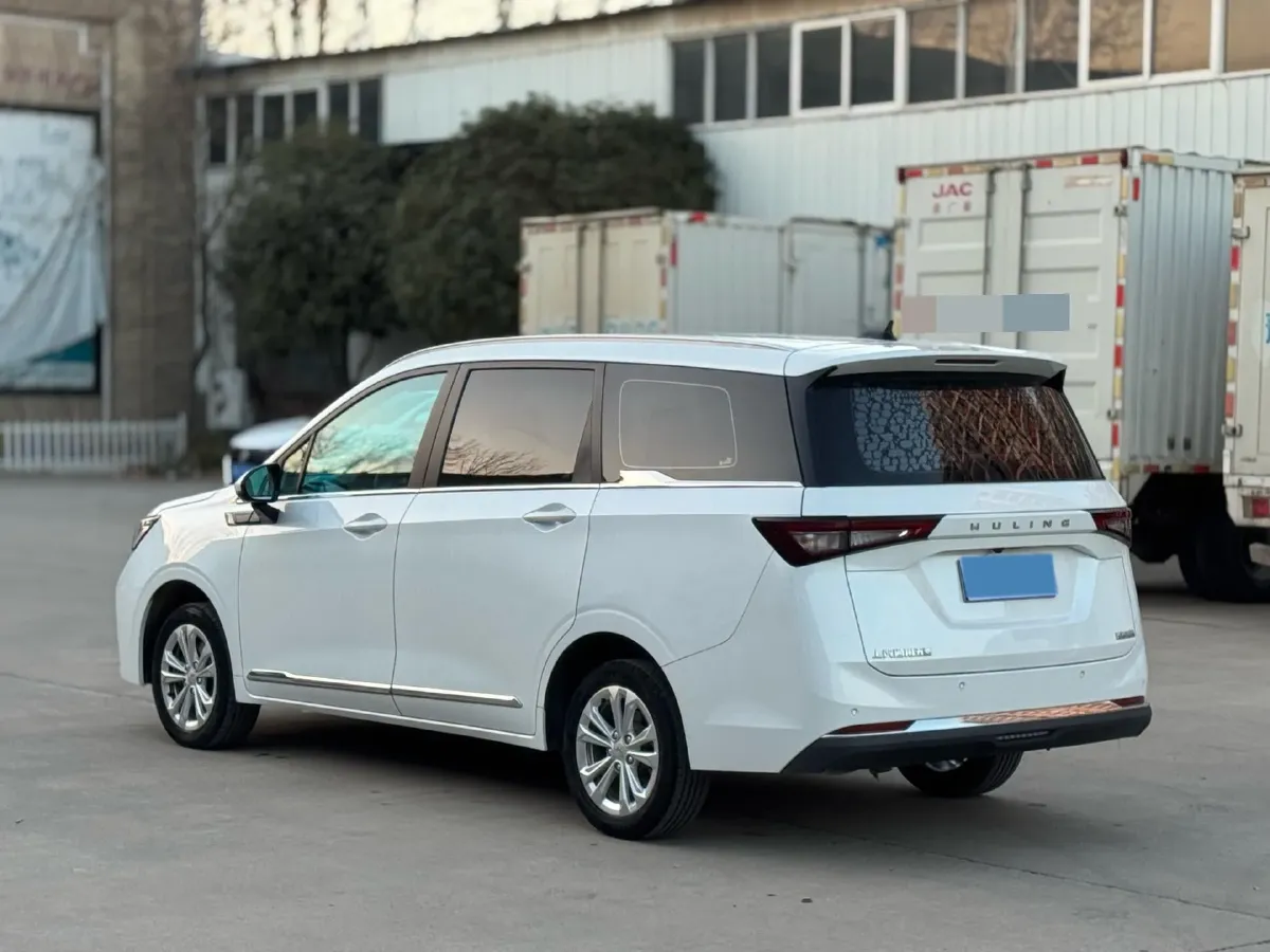 2022 WuLing JiaChen 1.5L 99HP L4 6MT,autocango,china used car exporter,china ev exporter,chinese used car exporter,chinese used ev exporter