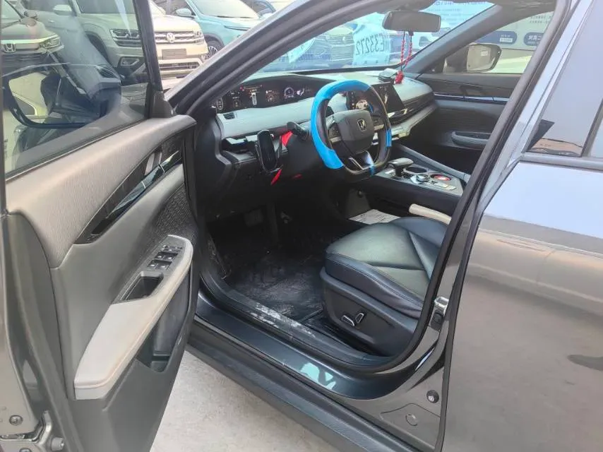 2022 ChangAn UNI-V 1.5T 188HP L4 7DCT,autocango,china used car exporter,china ev exporter,chinese used car exporter,chinese used ev exporter