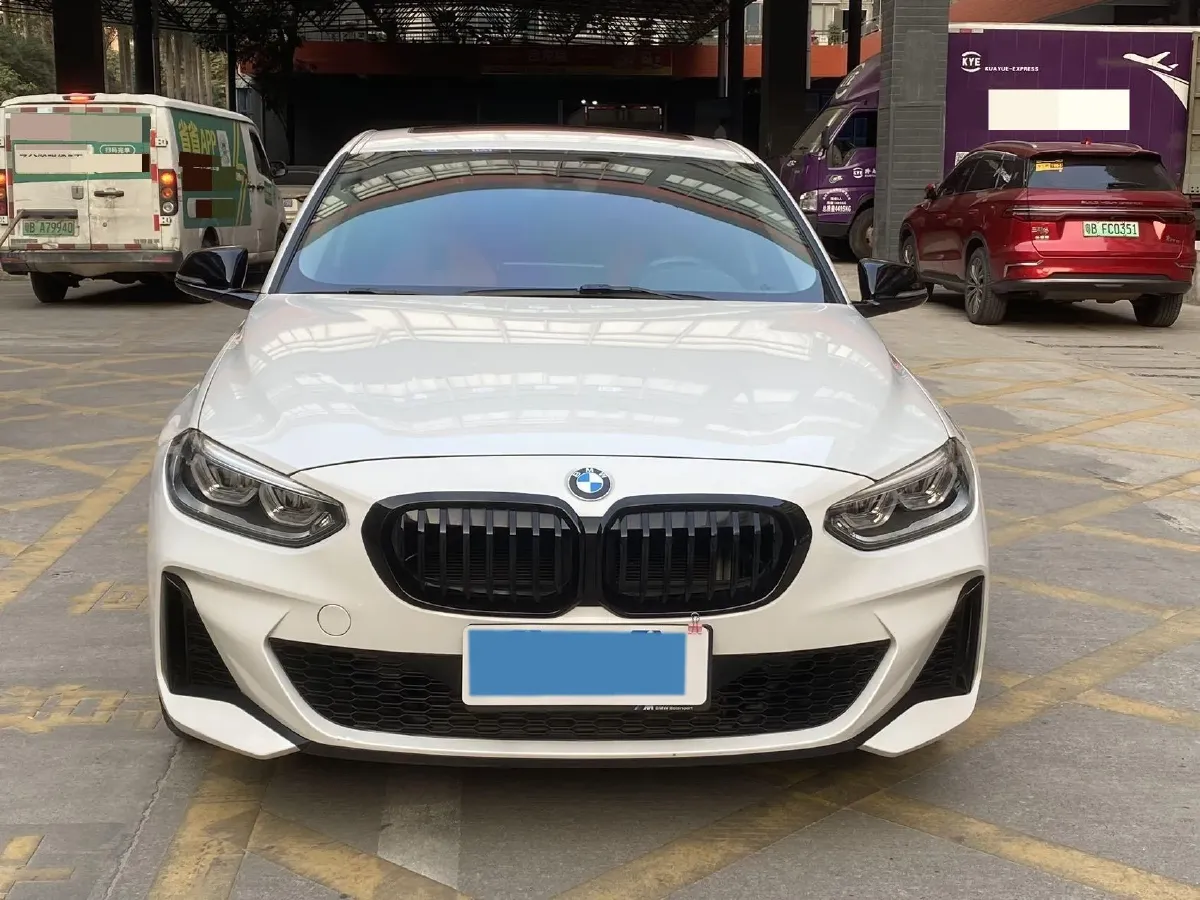 2022 BMW 1 Series 2.0T 192HP L4 7DCT,autocango,china used car exporter,china ev exporter,chinese used car exporter,chinese used ev exporter