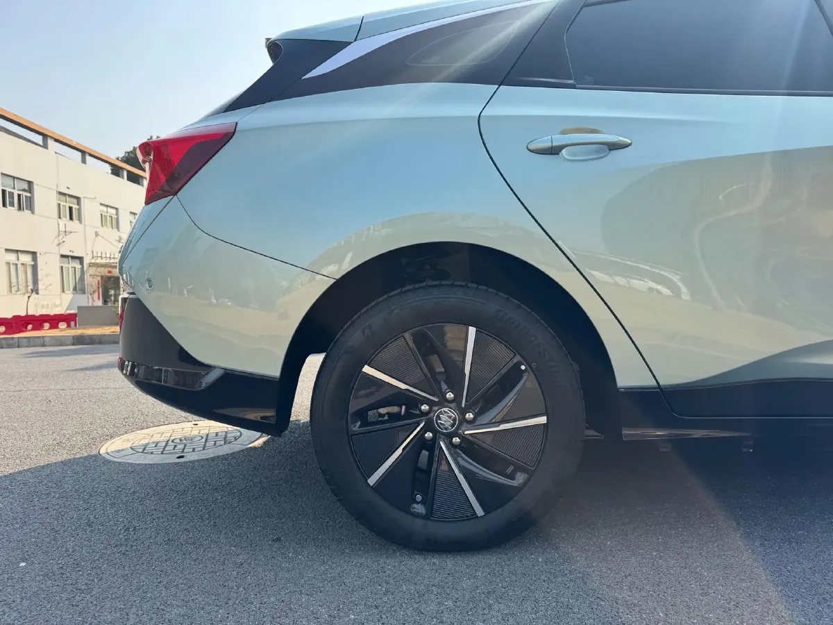 2024 Buick Velite 6 BEV 50.3KWH,autocango,china used car exporter,china ev exporter,chinese used car exporter,chinese used ev exporter