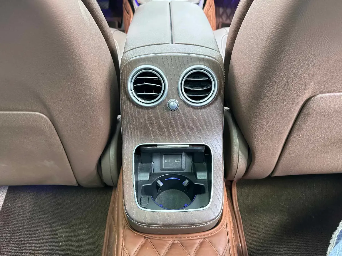 2021 Mercedes-Benz E Class 2.0T 258HP L4 9AT,autocango,china used car exporter,china ev exporter,chinese used car exporter,chinese used ev exporter