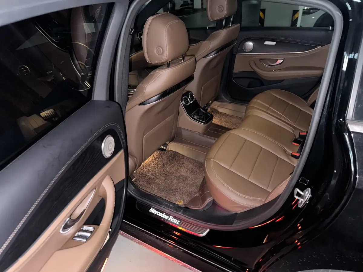 2022 Mercedes-Benz E Class 2.0T 197HP L4 9AT,autocango,china used car exporter,china ev exporter,chinese used car exporter,chinese used ev exporter