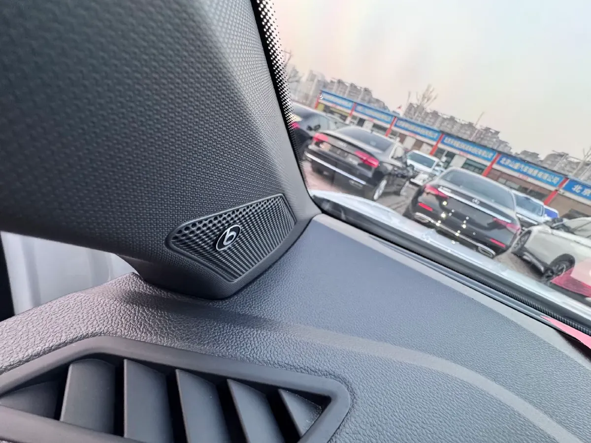 2021 Volkswagen T-Roc 1.4T 150HP L4 7DCT,autocango,china used car exporter,china ev exporter,chinese used car exporter,chinese used ev exporter