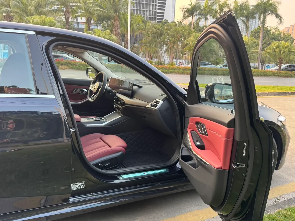 2025 BMW 3 Series 2.0T 184HP L4 8AT,autocango,china used car exporter,china ev exporter,chinese used car exporter,chinese used ev exporter