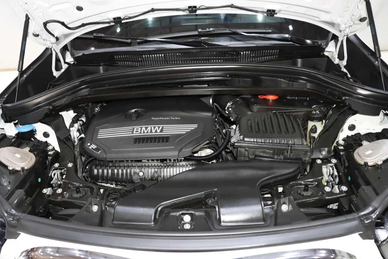 2022 BMW X1 2.0T 192HP L4 8AT,autocango,china used car exporter,china ev exporter,chinese used car exporter,chinese used ev exporter