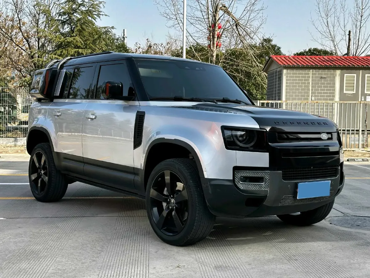 2020 Land Rover Defender 3.0T 400HP L6 8AT,autocango,china used car exporter,china ev exporter,chinese used car exporter,chinese used ev exporter