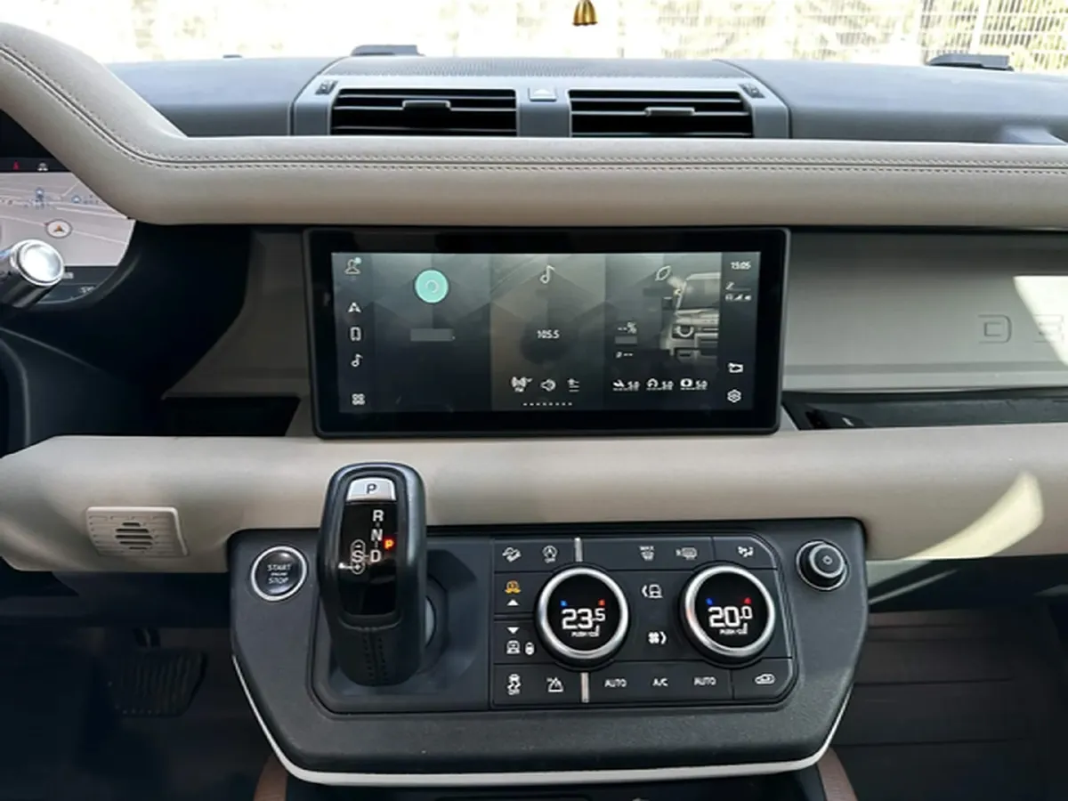 2020 Land Rover Defender 3.0T 400HP L6 8AT,autocango,china used car exporter,china ev exporter,chinese used car exporter,chinese used ev exporter