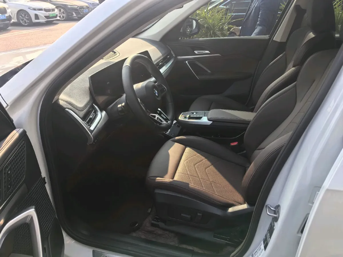 2024 BMW X1 2.0T 204HP L4 7DCT,autocango,china used car exporter,china ev exporter,chinese used car exporter,chinese used ev exporter