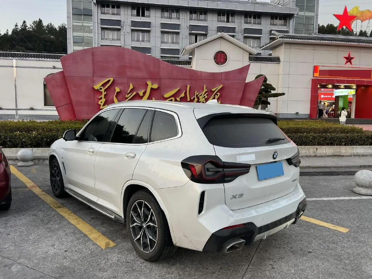 2022 BMW X3 2.0T 184HP L4 8AT,autocango,china used car exporter,china ev exporter,chinese used car exporter,chinese used ev exporter