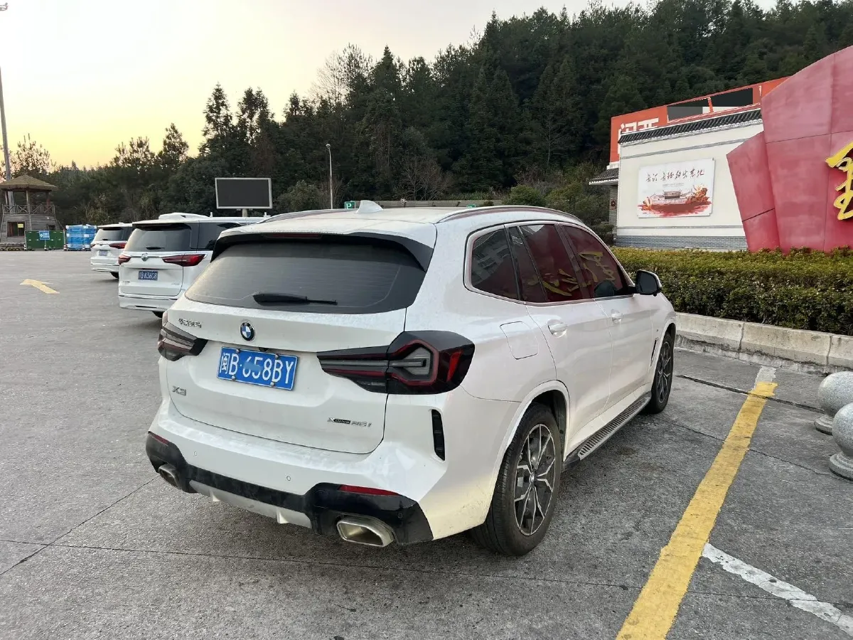 2022 BMW X3 2.0T 184HP L4 8AT,autocango,china used car exporter,china ev exporter,chinese used car exporter,chinese used ev exporter