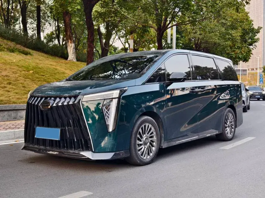 2023 GAC Trumpchi M8 2.0T 190HP L4 E-CVT Hybrid