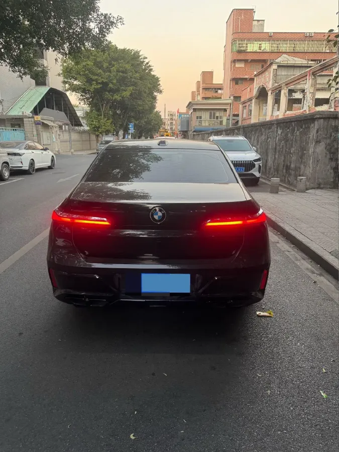 2023 BMW 7 Series 3.0T 381HP L6 8AT,autocango,china used car exporter,china ev exporter,chinese used car exporter,chinese used ev exporter