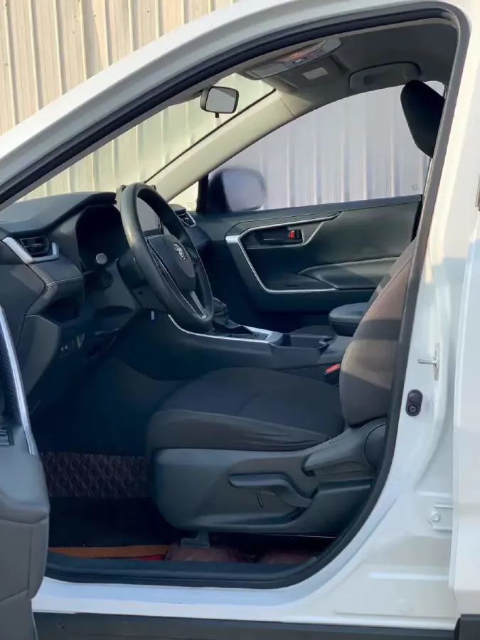 2022 Toyota RAV4 2.0L 171HP L4 CVT,autocango,china used car exporter,china ev exporter,chinese used car exporter,chinese used ev exporter